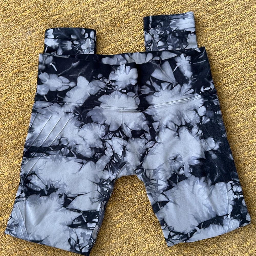 Marbled leggings
